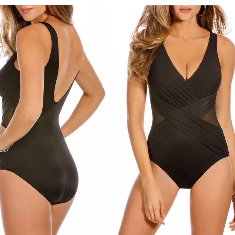 Illusionist Crossover One-Piece Swimsuit
MIRACLESUIT®